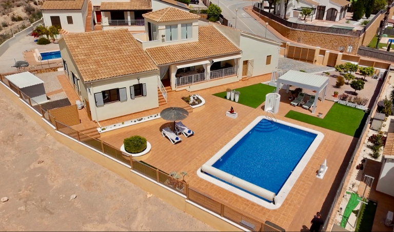 525.000 Euros