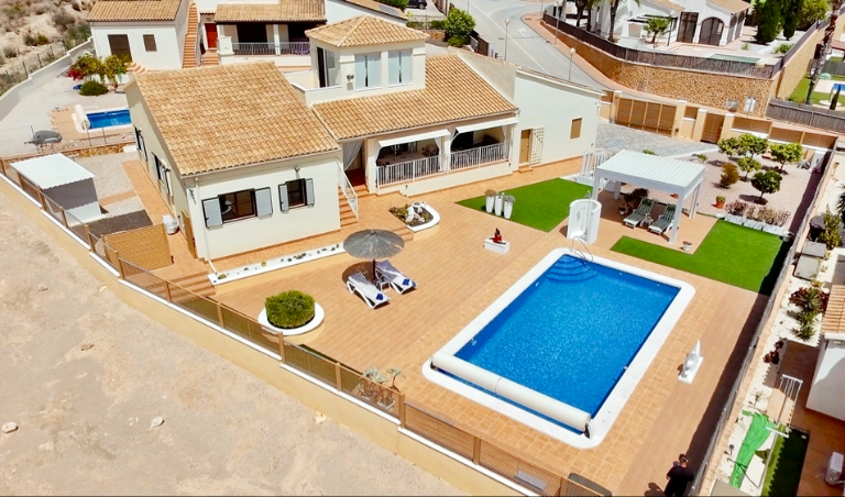 595.000 Euros