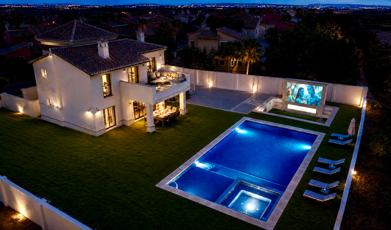 695.000 Euros