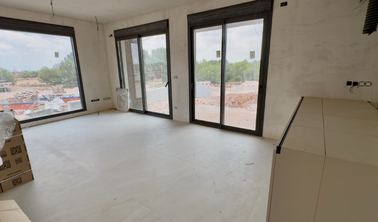 379.900 Euros