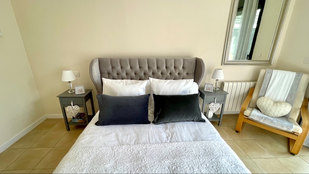 118.995 Euros         Corvera Country Club