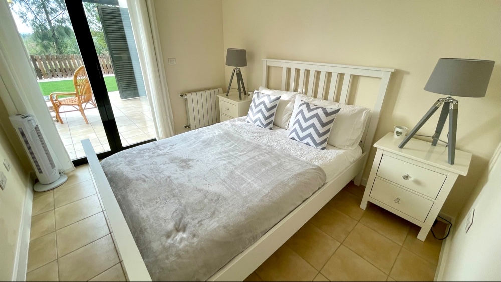 118.995 Euros         Corvera Country Club