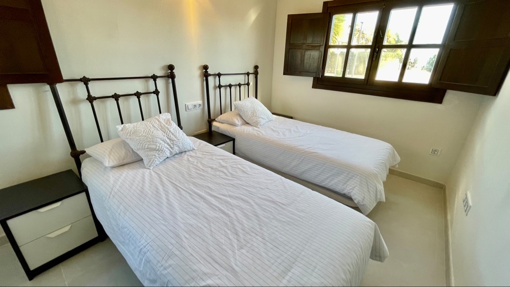 379.950 Euros
