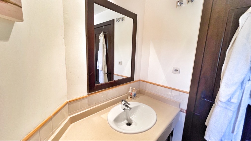 359.950 Euros