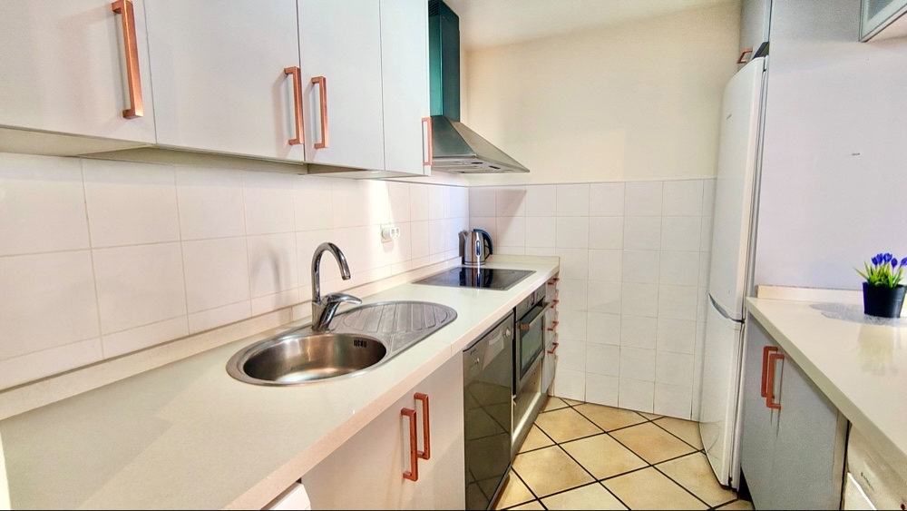 124.900 Euros
