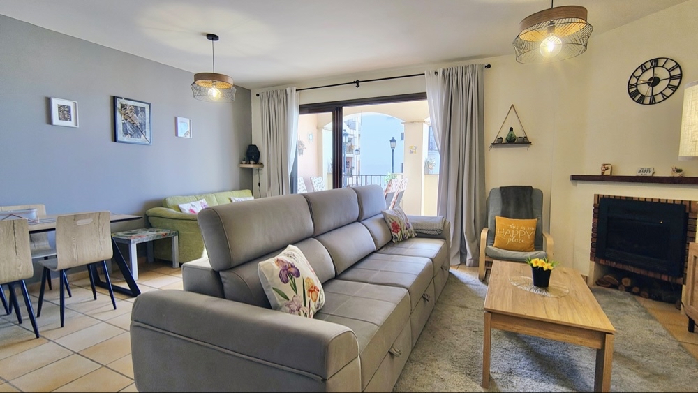 124.900 Euros