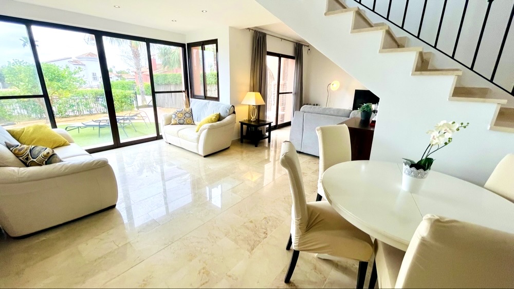 285.000 Euros