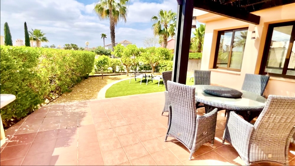 285.000 Euros
