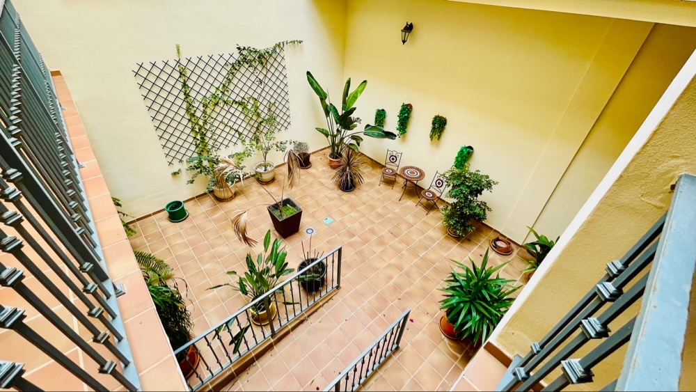 129.950 Euros