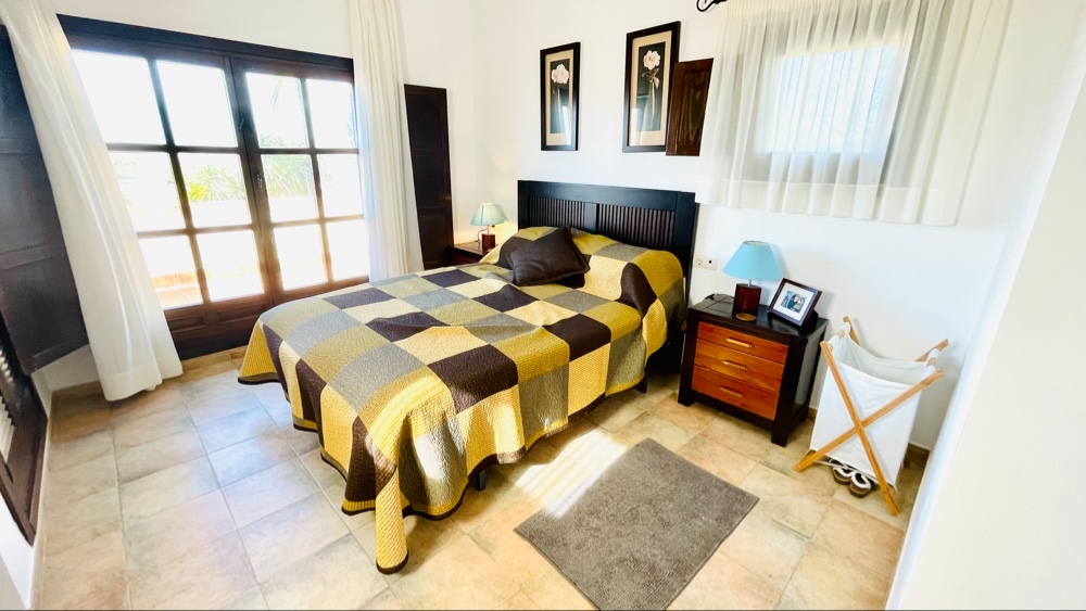 345.000 Euros