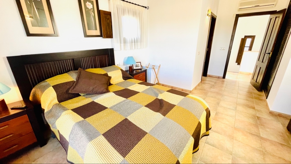 345.000 Euros