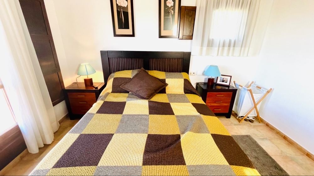 345.000 Euros