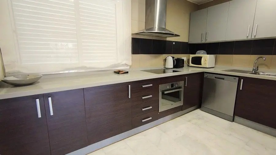 199.900 Euros