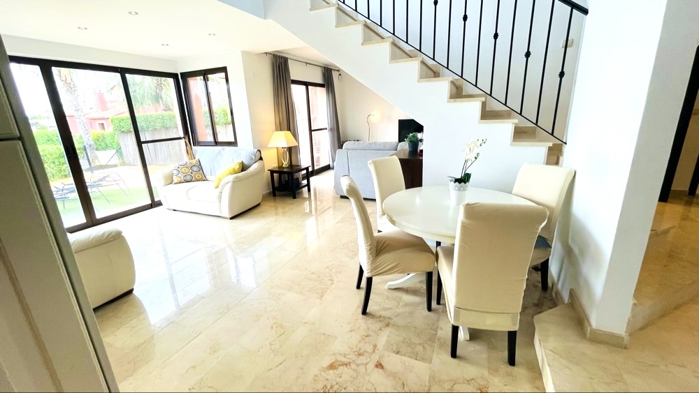 285.000 Euros