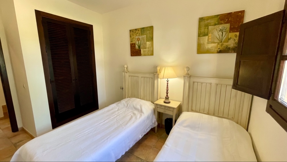 374.995 Euros