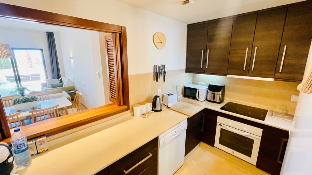 158.950 Euros