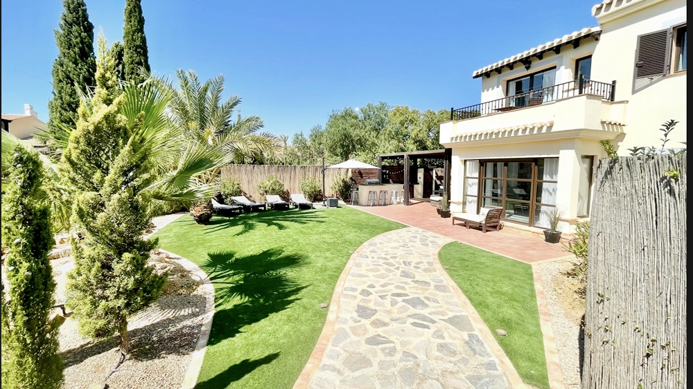 310.000 Euros