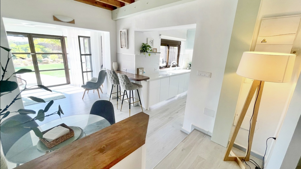 310.000 Euros