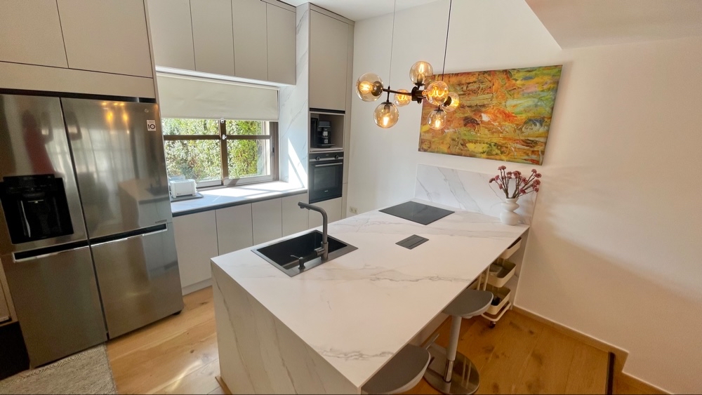 235.000 Euros