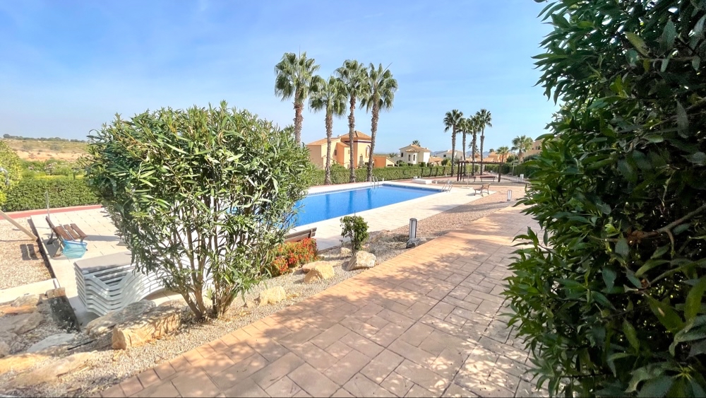 235.000 Euros