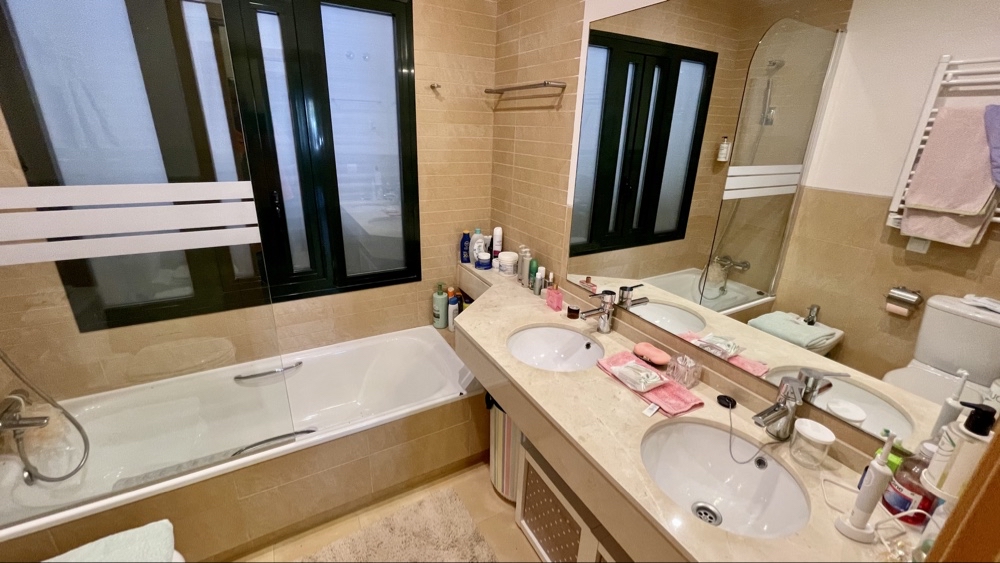 179.950 Euros