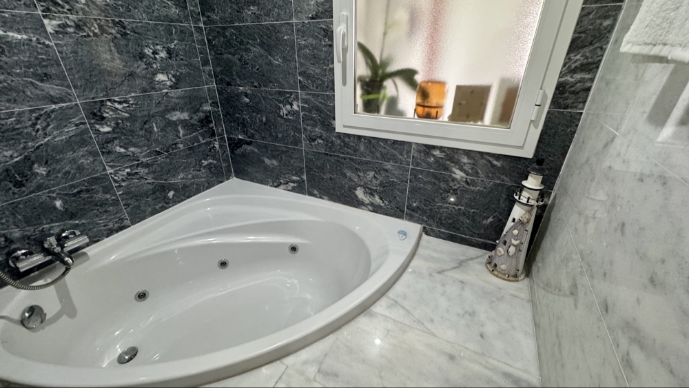 249.950 Euros