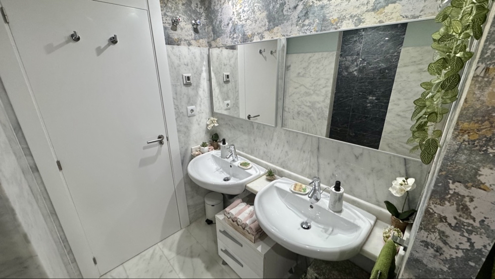 249.950 Euros