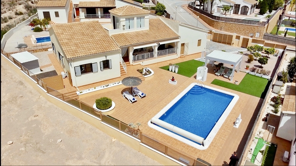 525.000 Euros
