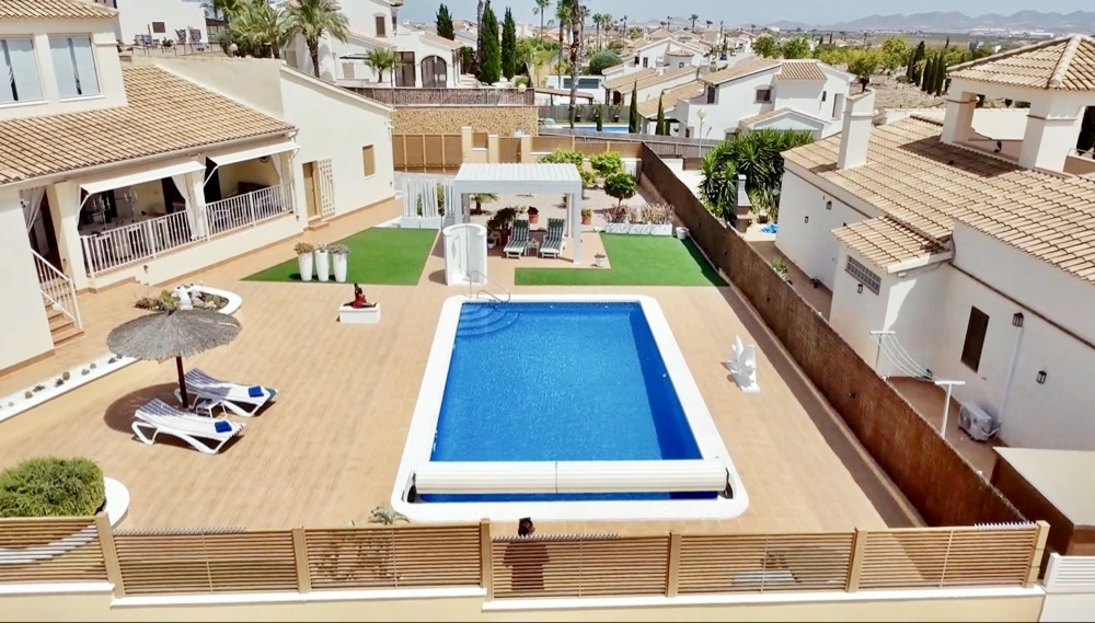 525.000 Euros