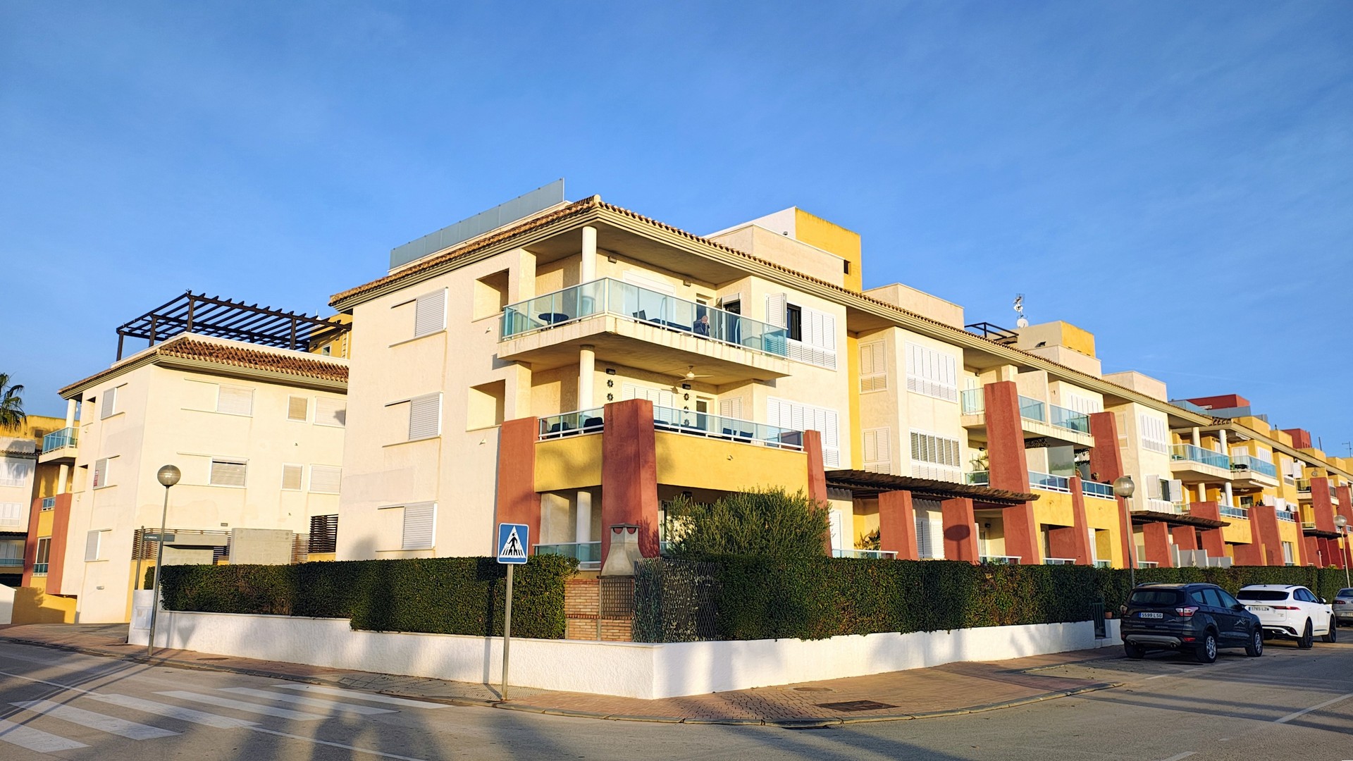 225.000 Euros