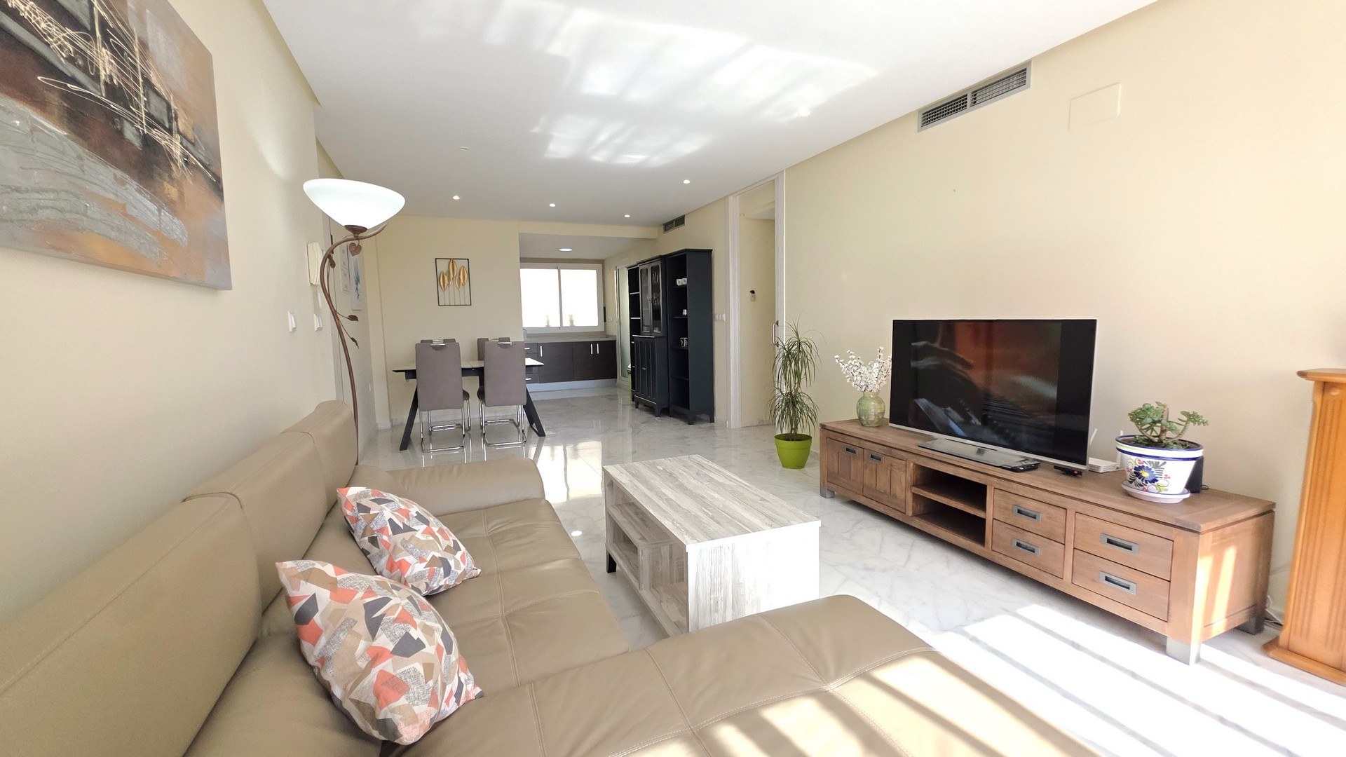 225.000 Euros