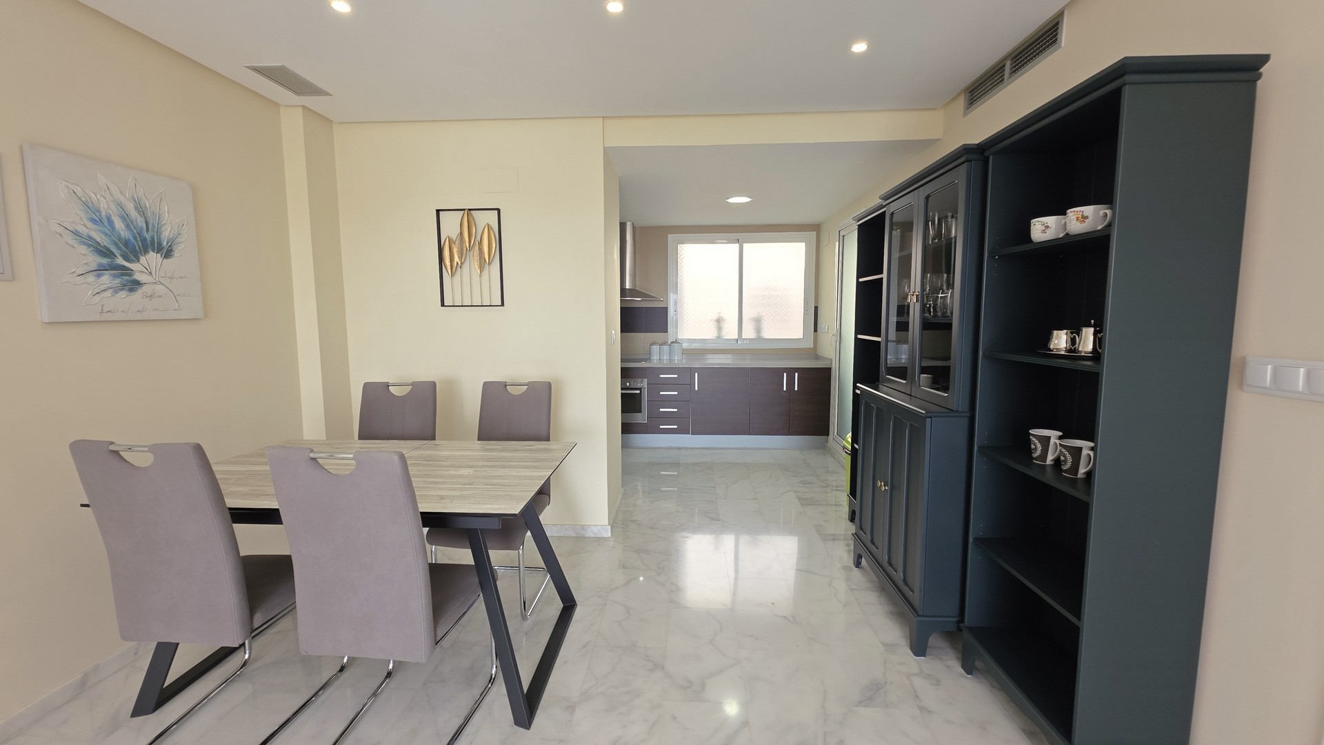 225.000 Euros