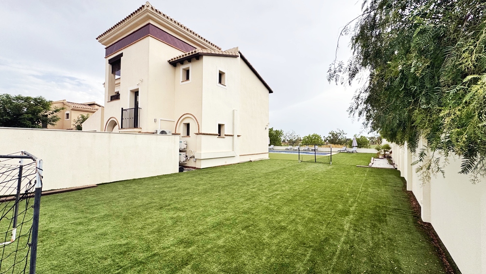 695.000 Euros