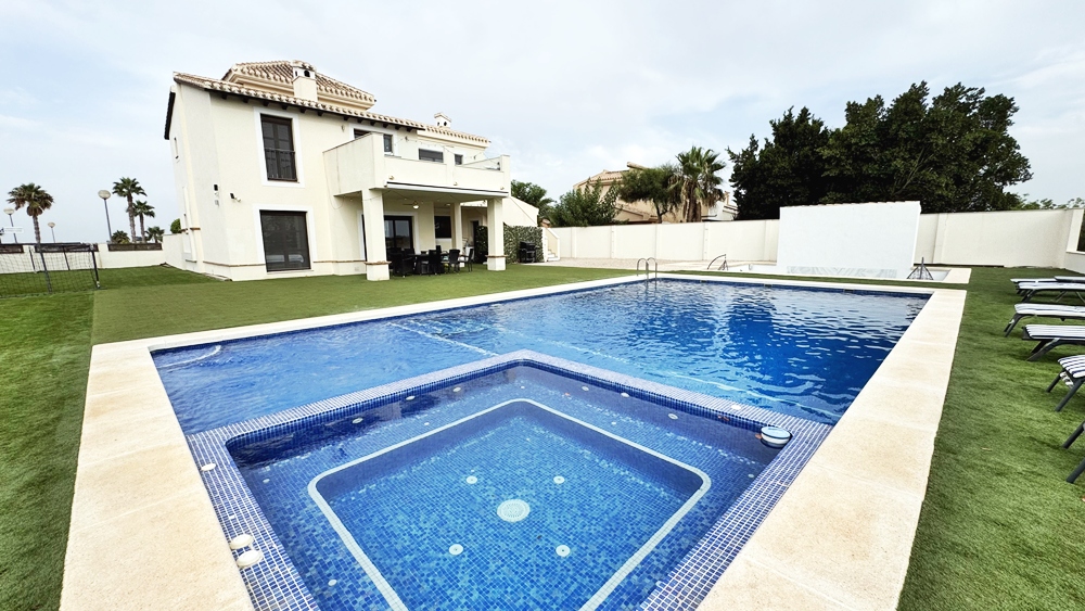 695.000 Euros