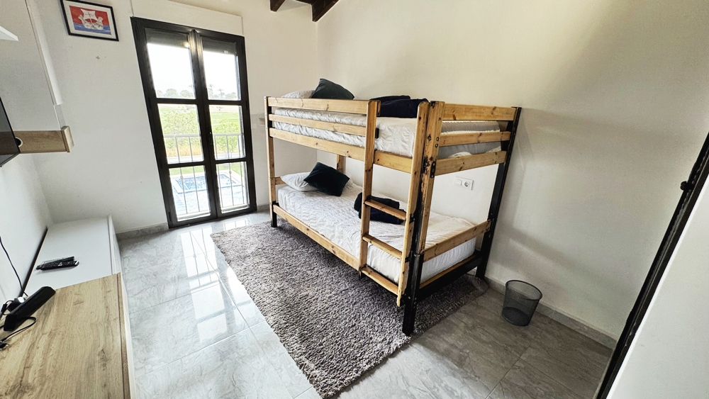 695.000 Euros