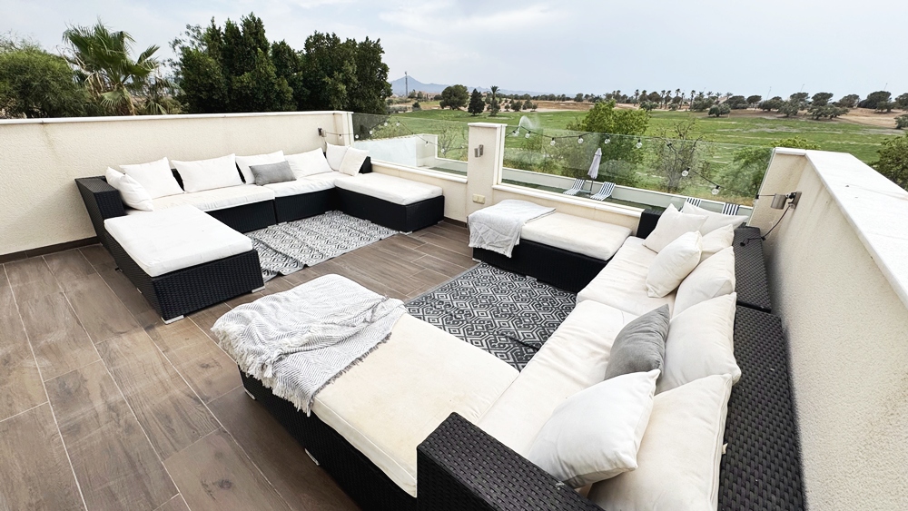 695.000 Euros