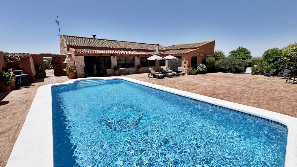 465.000 Euros