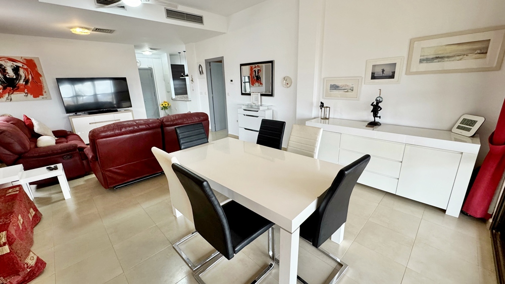 335.000 Euros