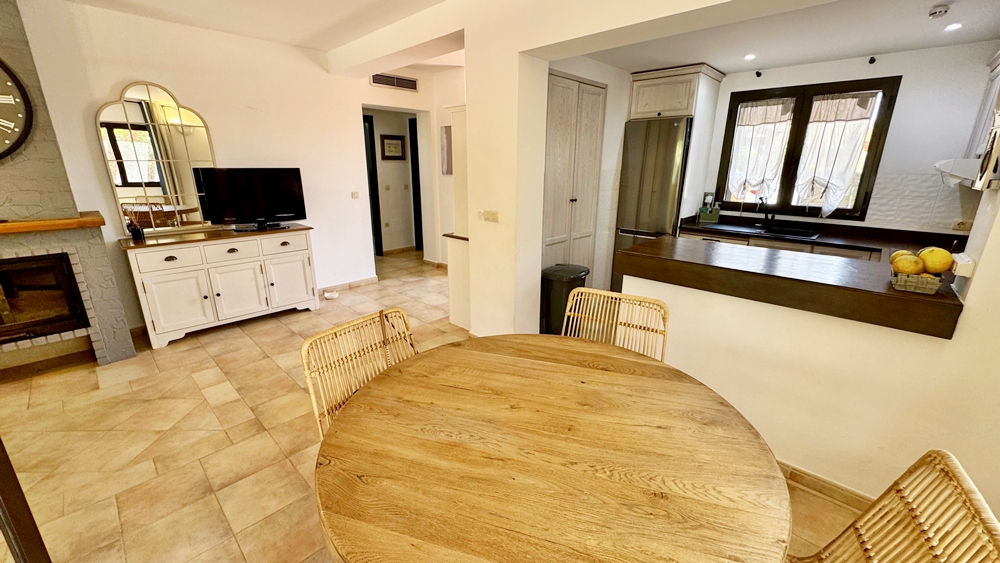 229.950 Euros