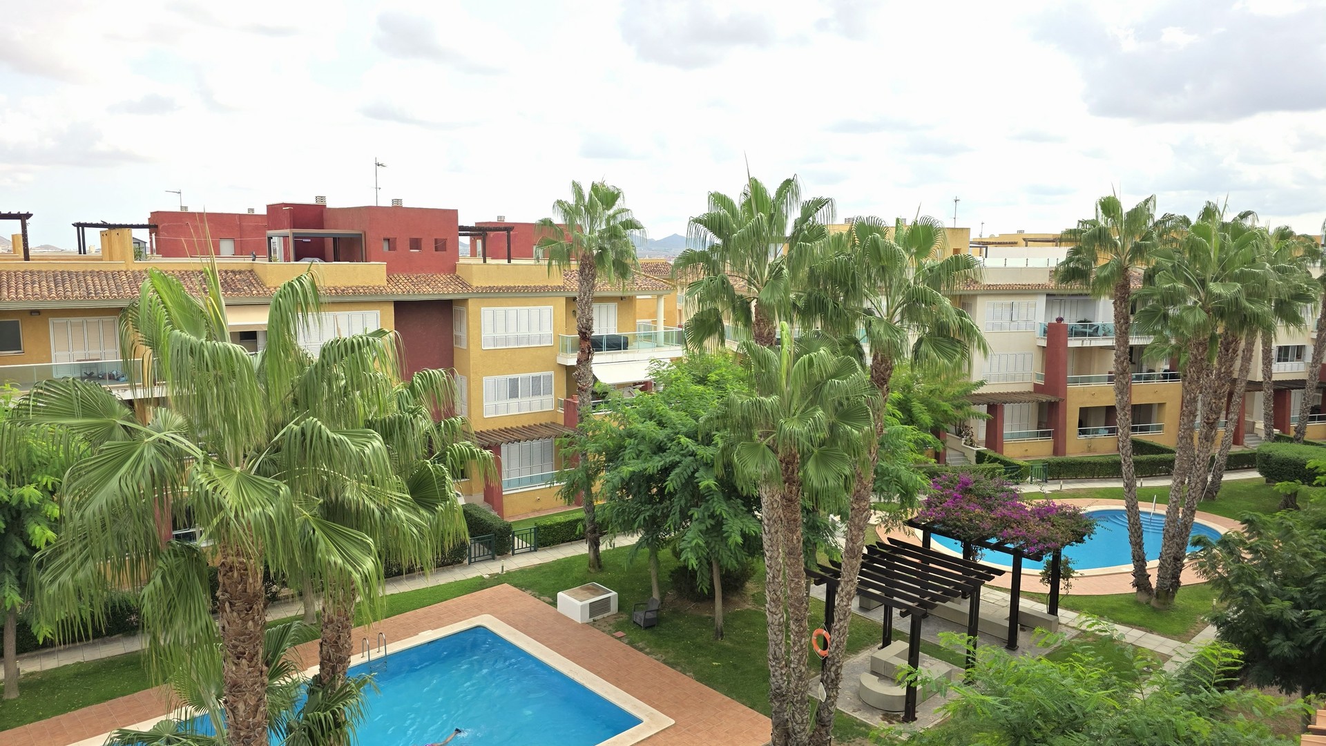 229.000 Euros