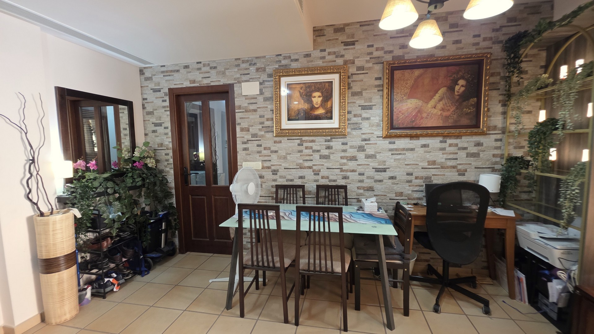 199.900 Euros